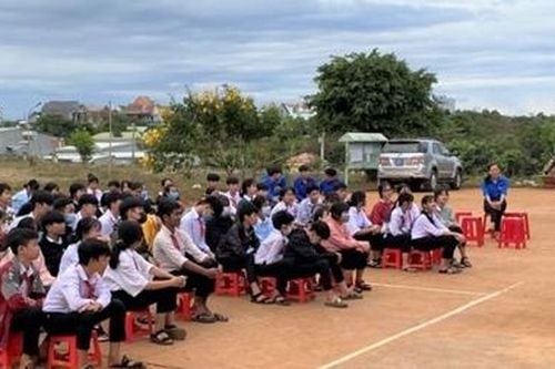 Tuyên truyền phòng, chống ma túy, bạo lực học đường cho học sinh
