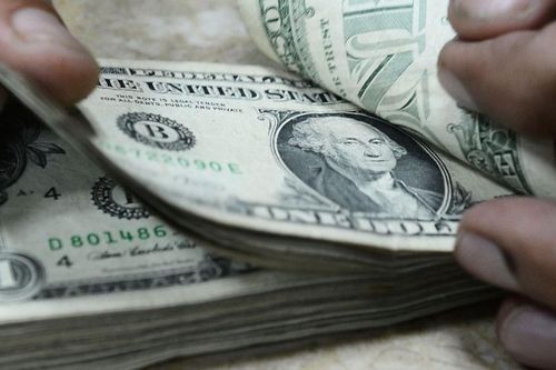 Tỷ giá USD hôm nay 4/1: USD tiếp tục suy yếu, chưa thể thoát đáy thảm
