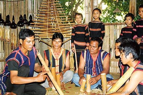 Đêm kể chuyện sử thi Tây Nguyên tại Hà Nội