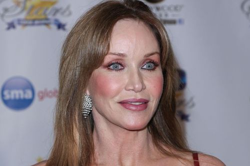 Người đại diện đính chính tin Bond girl Tanya Roberts qua đời