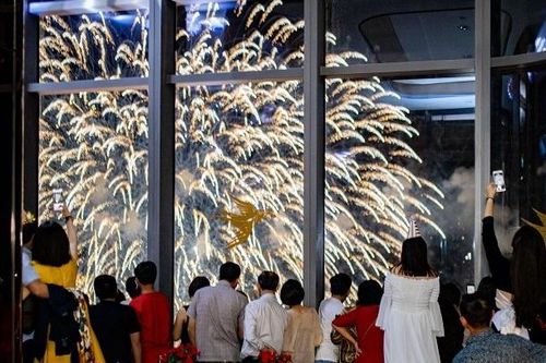 Lễ hội pháo hoa rực rỡ tại dạ tiệc Vinpearl ba miền