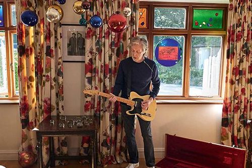 Album 'McCartney III' của Paul McCartney: Hãy yêu cả những ngày giá lạnh nhất