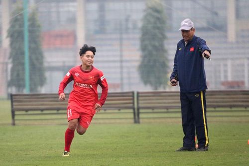 Đội tuyển nữ: Đủ lực lượng và tập trung rèn thể lực