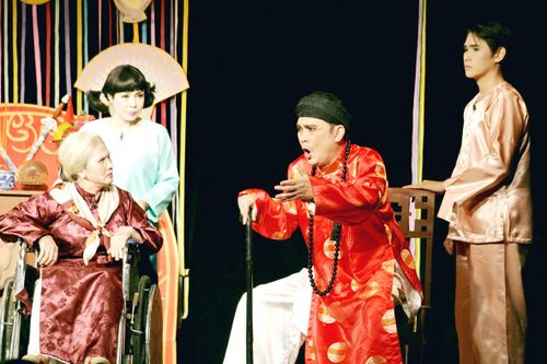 Sân khấu tết hứa hẹn hút khách