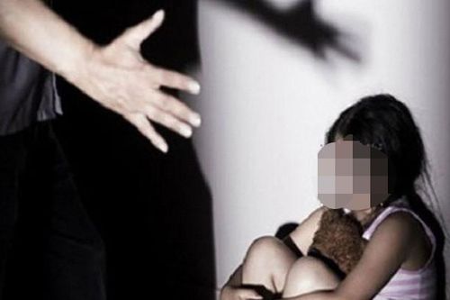 Người đàn ông nhiều lần dâm ô với cháu bé 15 tuổi con riêng của vợ 'hờ'
