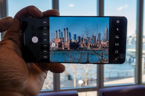 Samsung Galaxy S20 Ultra cao cấp 5 camera, SamFan tha hồ sống ảo