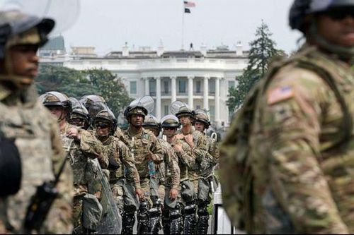 Trước nguy cơ nổ ra biểu tình ủng hộ ông Trump, Lầu Năm Góc có động thái mới?