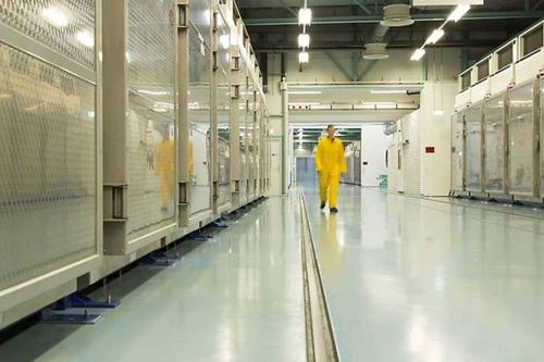 Iran làm giàu uranium: IAEA xác nhận Tehran bắt đầu hành động, EU cảnh báo sự chệch hướng, Israel kêu gọi quốc tế phản ứng kiên quyết