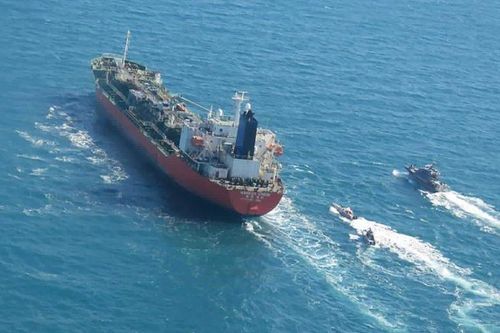 Iran bắt giữ tàu chở dầu ở vùng Vịnh khi căng thẳng gia tăng với Mỹ