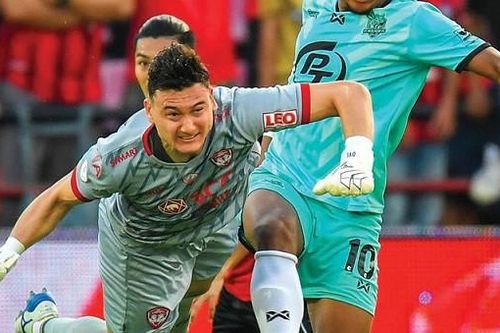 Văn Lâm tiếp tục 'ngôi chơi xơi nước' tại Thai League