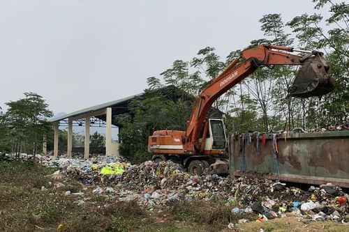 Nhà thầu 'bỏ chạy', Hà Nội thu gom rác ra sao?