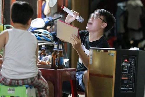 Đâm em dâu tử vong vì can ngăn hát karaoke