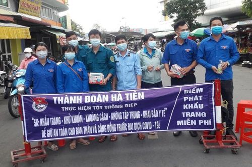 Tuyên truyền người dân biên giới phòng dịch COVID-19, thực hiện tốt thông điệp 5K