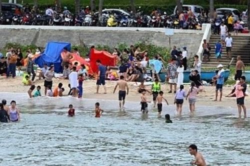 Bình Thuận đón khoảng 30.000 lượt khách đầu năm mới 2021