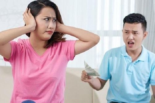 Vợ chồng cãi nhau lớn đến mấy cũng tuyệt đối không làm 5 điều này