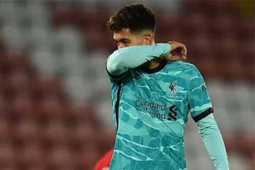 Liverpool đừng mơ vô địch Premier League mùa này nếu không mua trung vệ