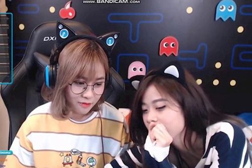 Scandal văng tục chỉ vừa tạm lắng, streamer MisThy lại gây chú ý vì lộ 'ảnh nóng' cùng đồng nghiệp
