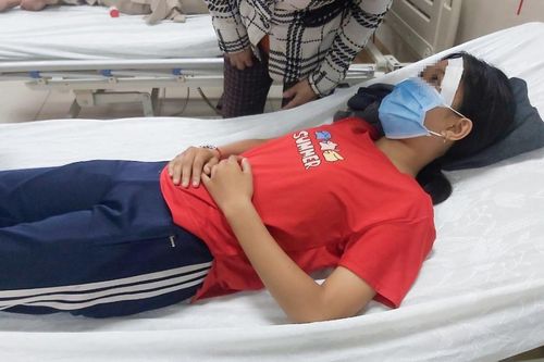 Vụ nữ sinh lớp 7 bị hành hung sau va chạm xe: Người đàn ông bị xử phạt 2,5 triệu đồng