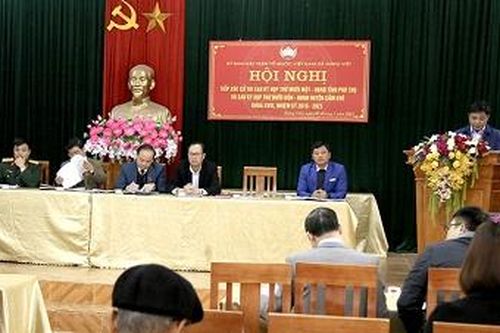 Đại biểu HĐND tỉnh tiếp xúc cử tri tại huyện Cẩm Khê