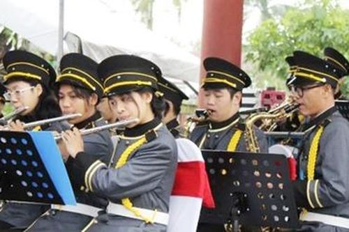 Đến Huế nghe… kèn Huế