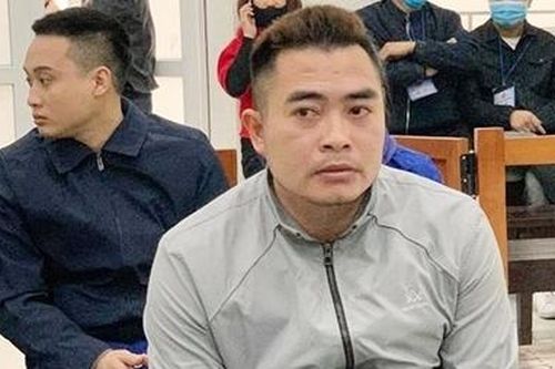 Chắn xe ngang đường khiến 2 du khách nước ngoài tử vong