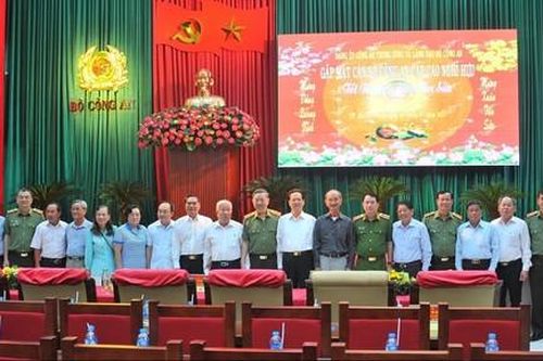 Bộ Công an gặp mặt các cán bộ cấp cao của lực lượng CAND nghỉ hưu tại TPHCM