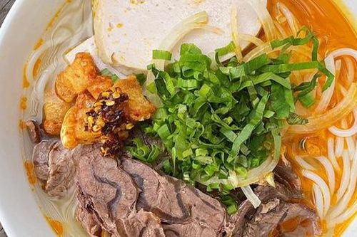 Tô bún bò hấp dẫn của Tăng Thanh Hà