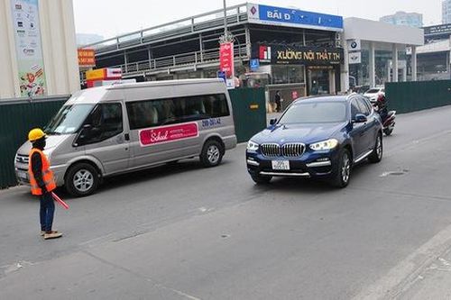 Hà Nội: Nhiều tài xế không dám đi vào làn BRT dù đã tạm thời bỏ phân làn