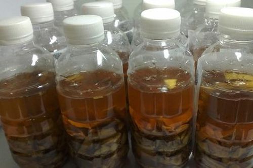Rượu thuốc xoa bóp trị bệnh khớp