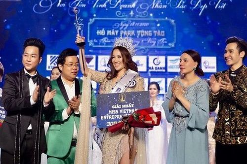 Lại chuyện thi hoa hậu... chui