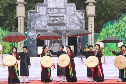 Còn một Quan họ ở phía Bắc sông Cầu
