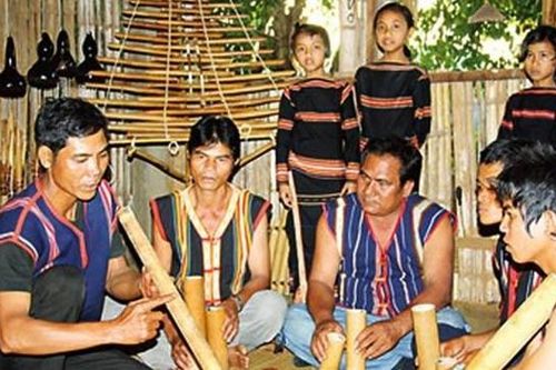 Đêm kể chuyện sử thi Tây Nguyên tại Hà Nội