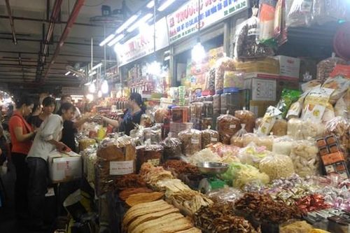 Nhộn nhịp thị trường bánh kẹo Tết