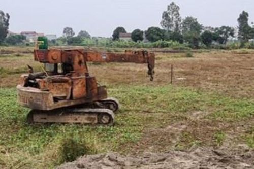 Máy ép cọc công trình đổ sập, 2 trẻ nhỏ tử vong