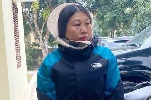 Cảnh sát bắt người phụ nữ vận chuyển 100 thỏi thuốc nổ
