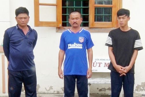 Chủ sới gà giữ người thua bạc