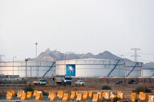 Các nước OPEC+ nhất trí tiếp tục giảm sản lượng dầu mỏ