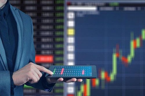 VN-Index vượt 1.130 điểm