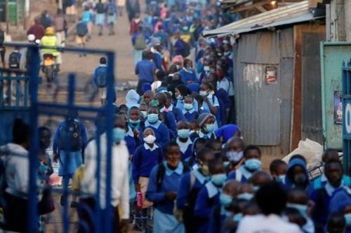 Phụ huynh Kenya lo lắng khi trường học tái mở cửa