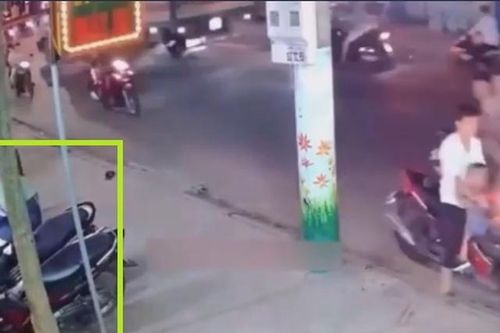 4 người đàn ông ở Bình Dương vây bắt tên trộm xe máy