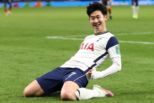 Son Heung Min lần thứ 6 giành Quả bóng Vàng châu Á