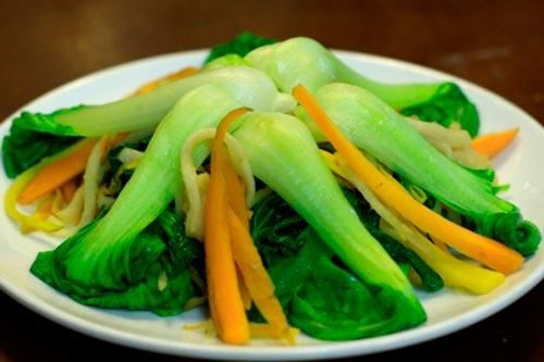 4 mẹo đơn giản để món rau luộc không bị thâm đen