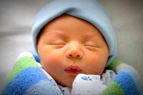Trở dạ sinh con, sản phụ nhầm tưởng là rối loạn tiêu hóa