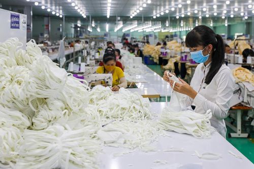 Tháo gỡ nhiều 'nút thắt' về việc làm trong năm 2021