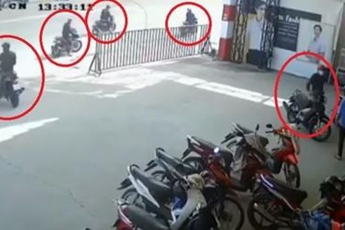 Băng nhóm vờ hỏi đường để trộm xe máy
