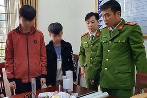 Hai nam sinh cấp 3 học chế tạo pháo nổ qua mạng
