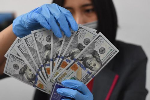 Tỷ giá USD hôm nay 6/1: USD tiếp tục giảm sâu