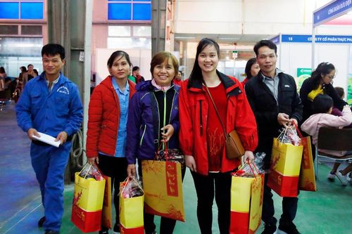 Tặng 5.500 suất quà Tết cho các hoàn cảnh đặc biệt khó khăn