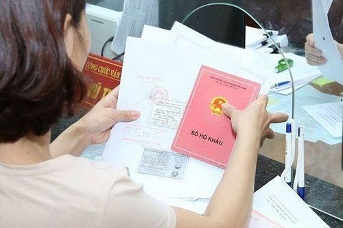 Người dân có thể khai báo tạm vắng qua điện thoại từ 1-7