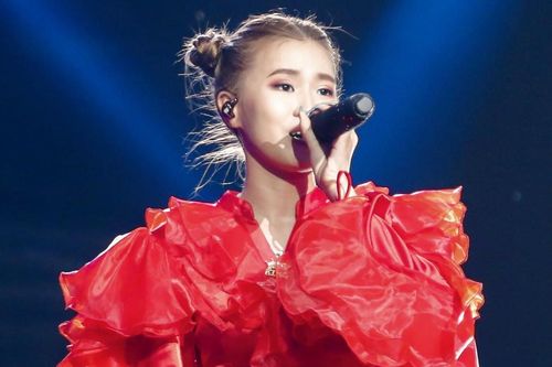 Pháo bắn rap của Binz, hát hit AMEE